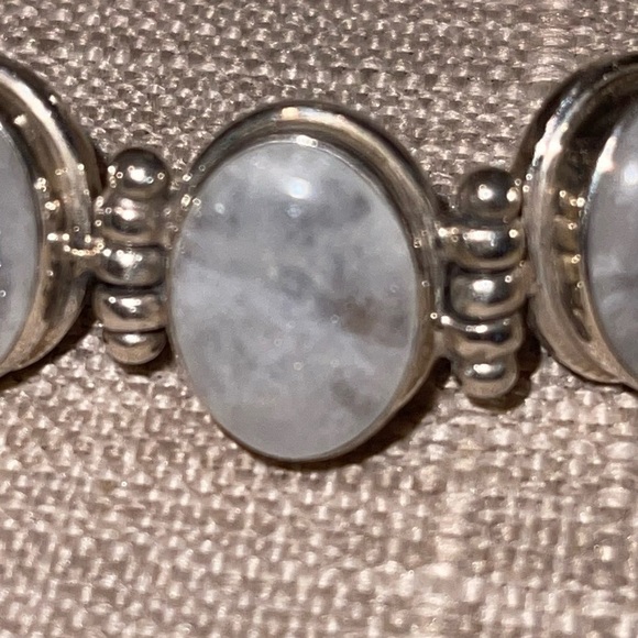 925 Sterling Silver Bracelets With Three Large Oval Shape Moonstone Cabochons - Picture 5 of 7